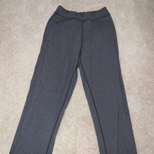 grey men’s lululemon sweatpants